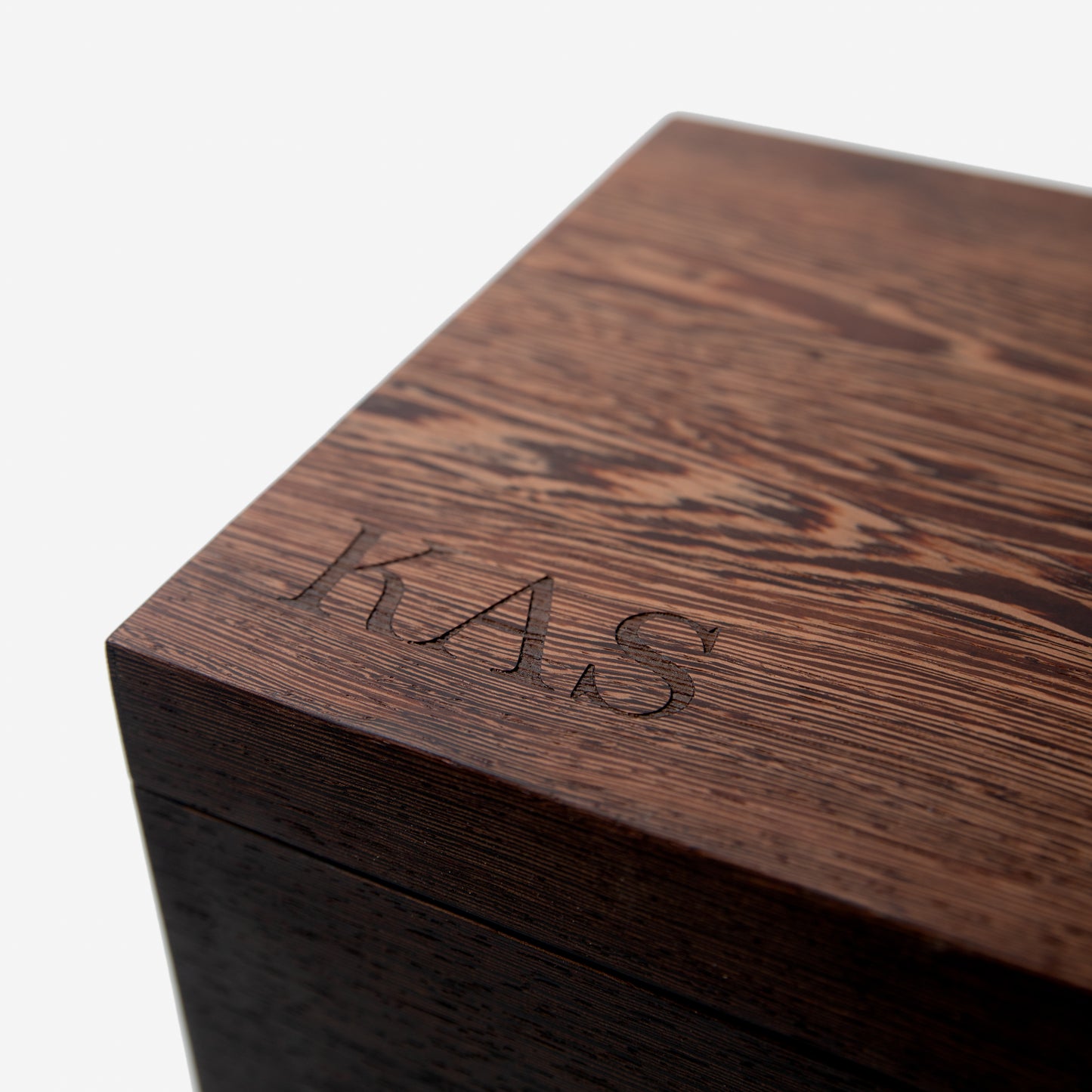 Wenge Humidor with Spanish Cedar Lining | 80 Churchills